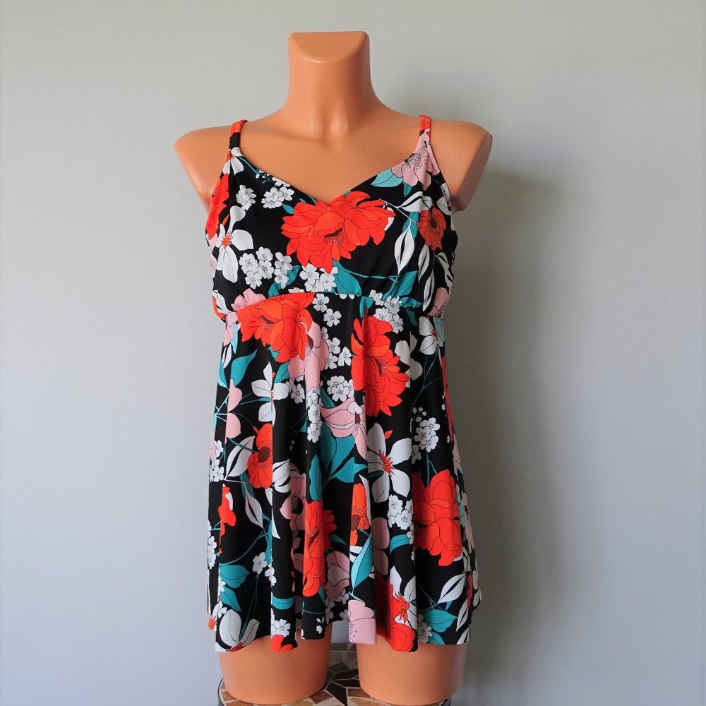 Swim Solutions V-Neck Single Tier Tankini Top NWT - Picture 1 of 3